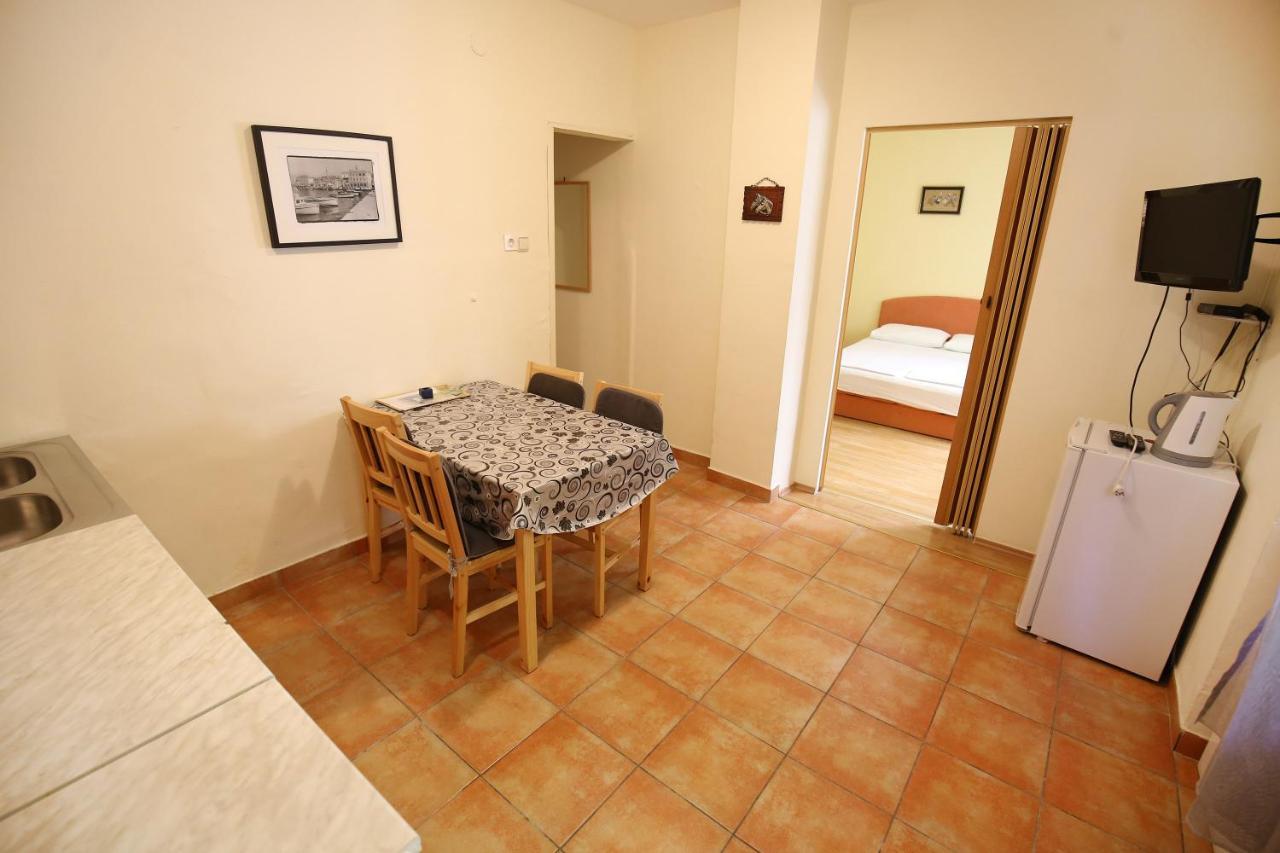Apartmani Buca Biograd Na Moru Eksteriør bilde